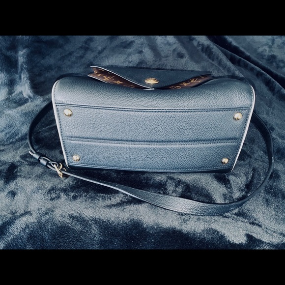 ❌SOLD❌ Authentic Louis Vuitton Double V Noir - Picture 2 of 9